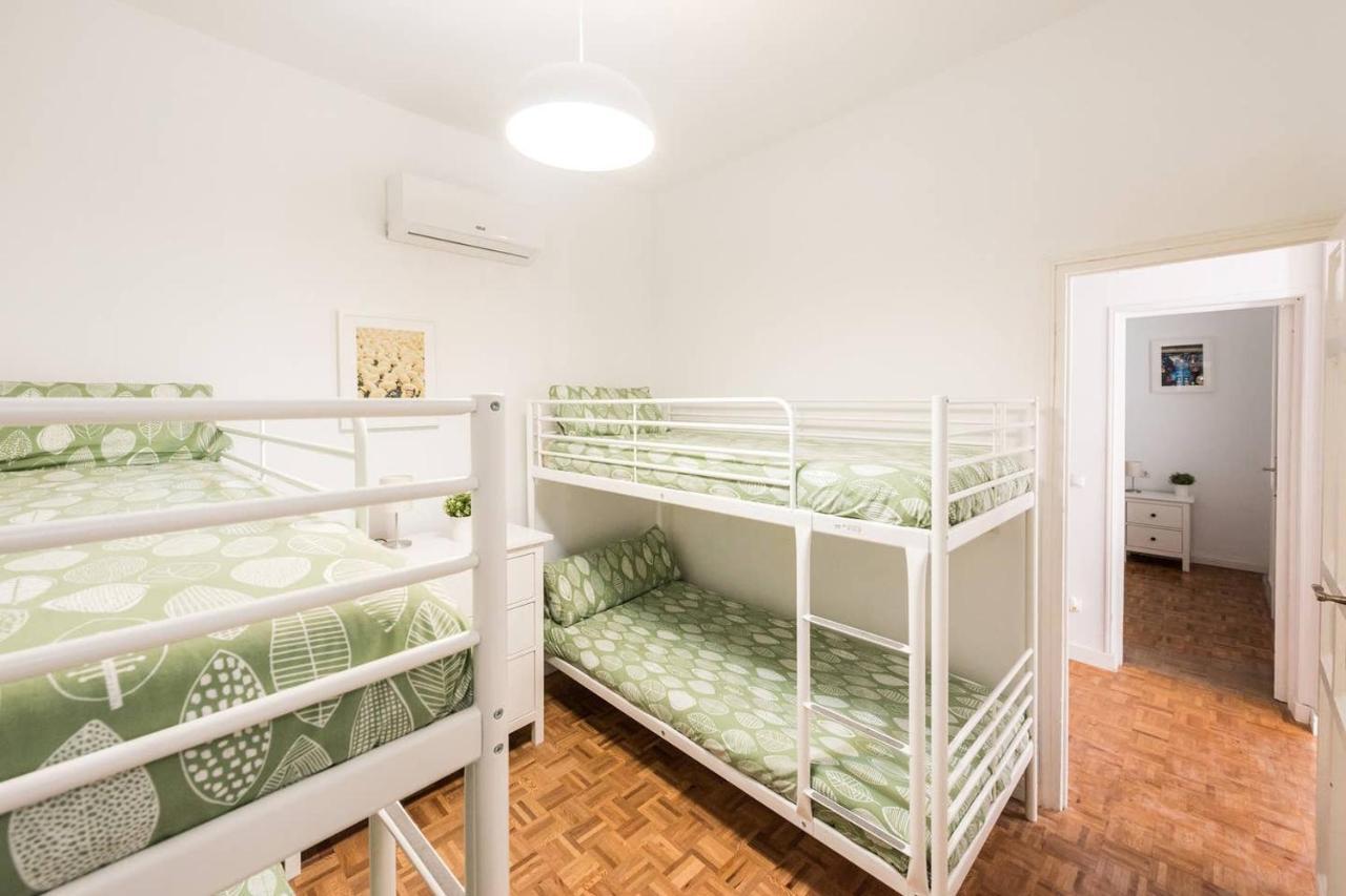 Apartamentos En Sol, Madrid Centro Buitenkant foto